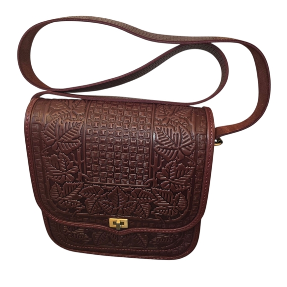Bordo Leather Crossbody Bag Hot Tooled Embossed Hazelnut Design - Picture 4 of 8